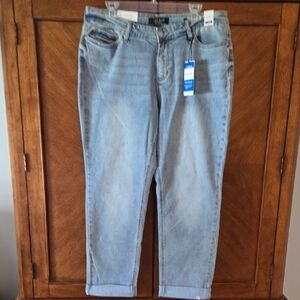 Judy Blue Women's Light Blue Boyfriend Jeans